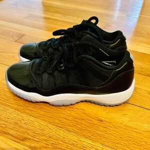 Air Jordan 11 Low Space Jam